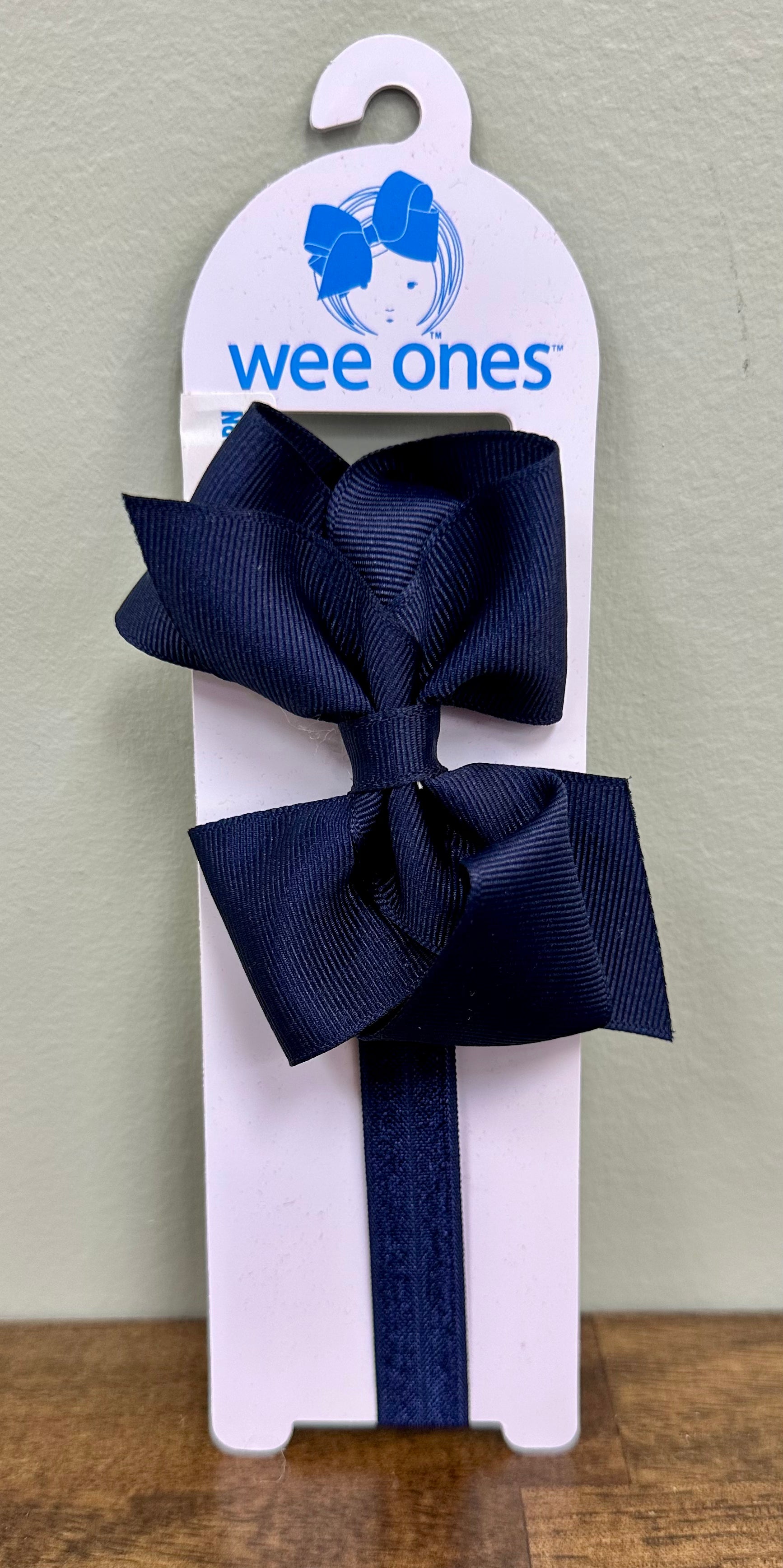 Small Classic Grosgrain Girls Hair Bow on Baby Headband