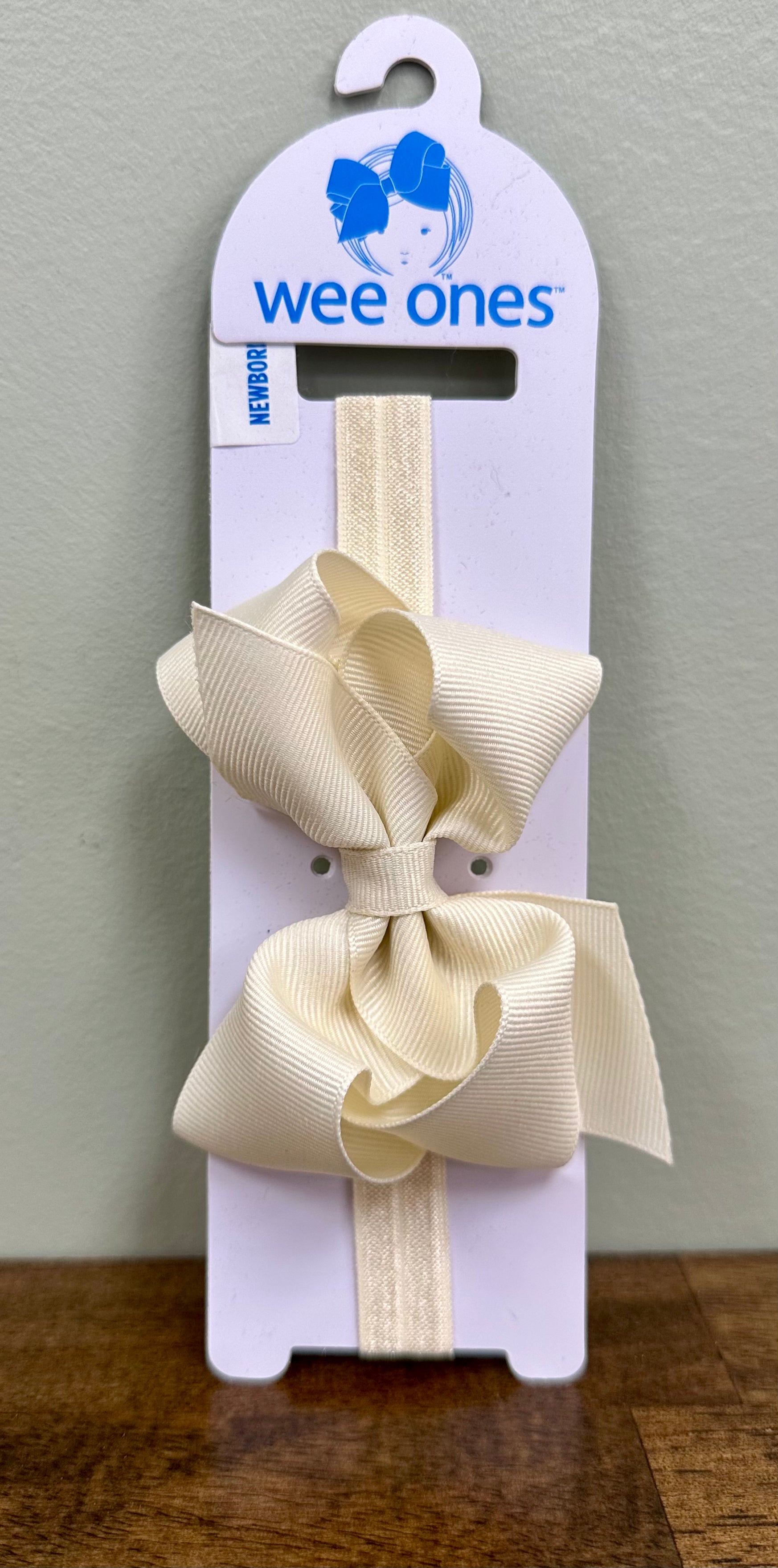 Small Classic Grosgrain Girls Hair Bow on Baby Headband