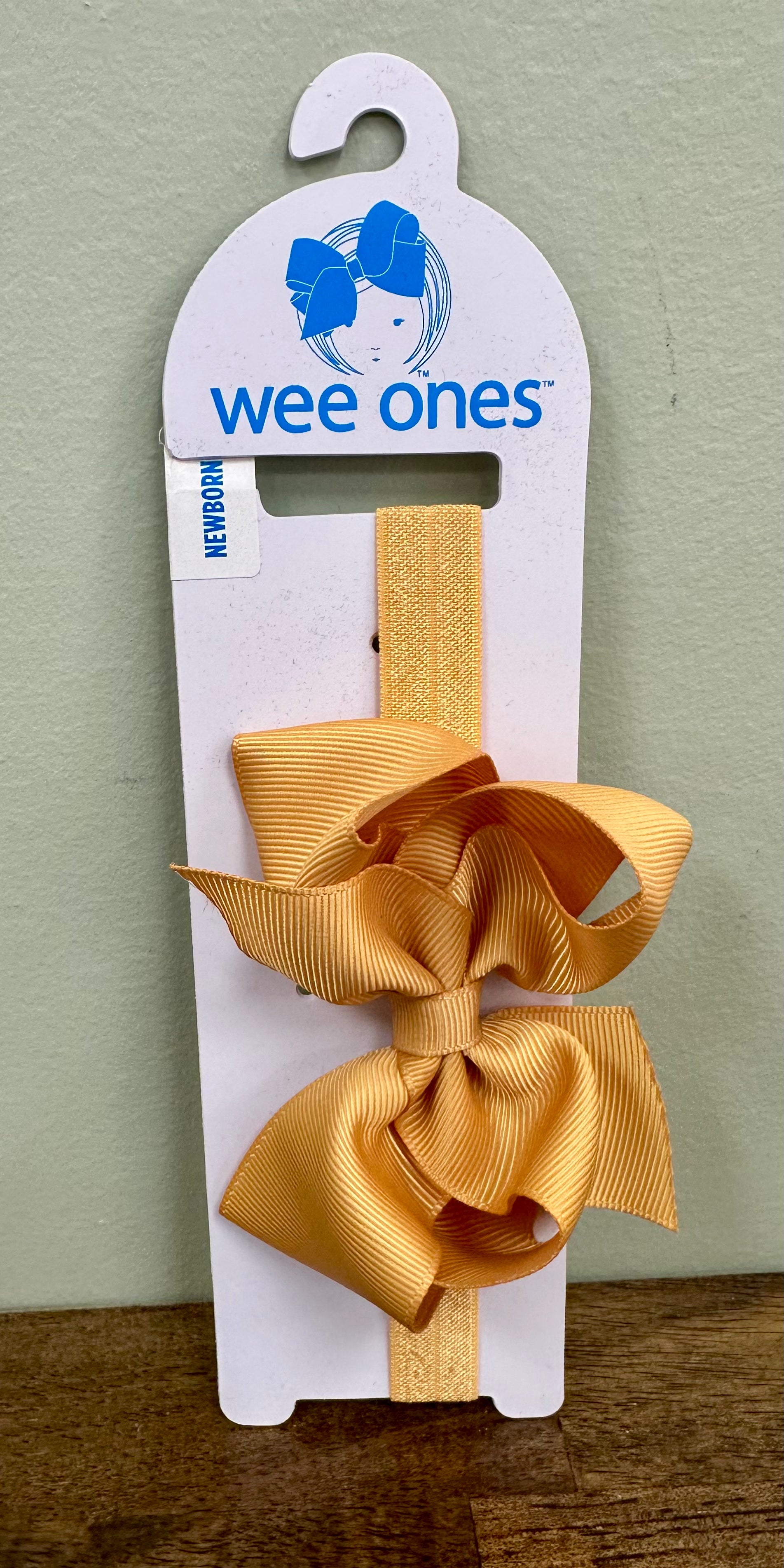 Small Classic Grosgrain Girls Hair Bow on Baby Headband